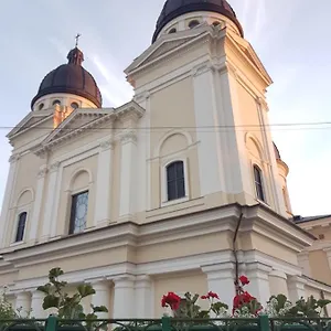 https://old-town-apartments.hotelslviv.net