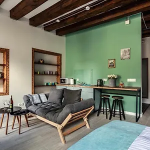 https://la-apartments-lviv.hotelslviv.net